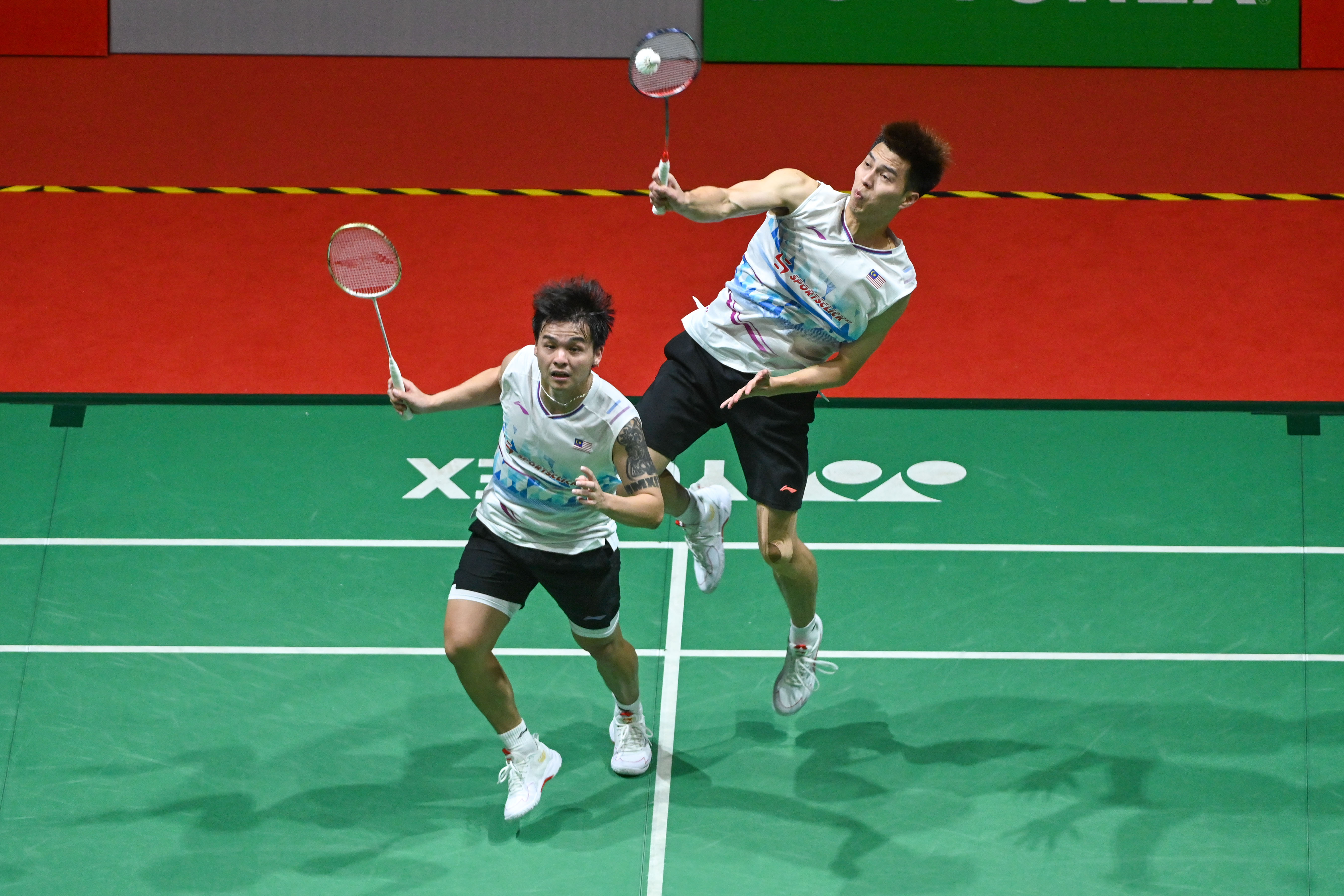 马来西亚羽毛球队鏖战印尼羽毛球队,谌龙统治全场的简单介绍 马来西亚羽毛球队鏖战印尼羽毛球队,谌龙统治全场的简单介绍