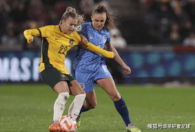 包含英格兰羽毛球队横扫法国羽毛球队，戴资颖完成帽子戏法的词条