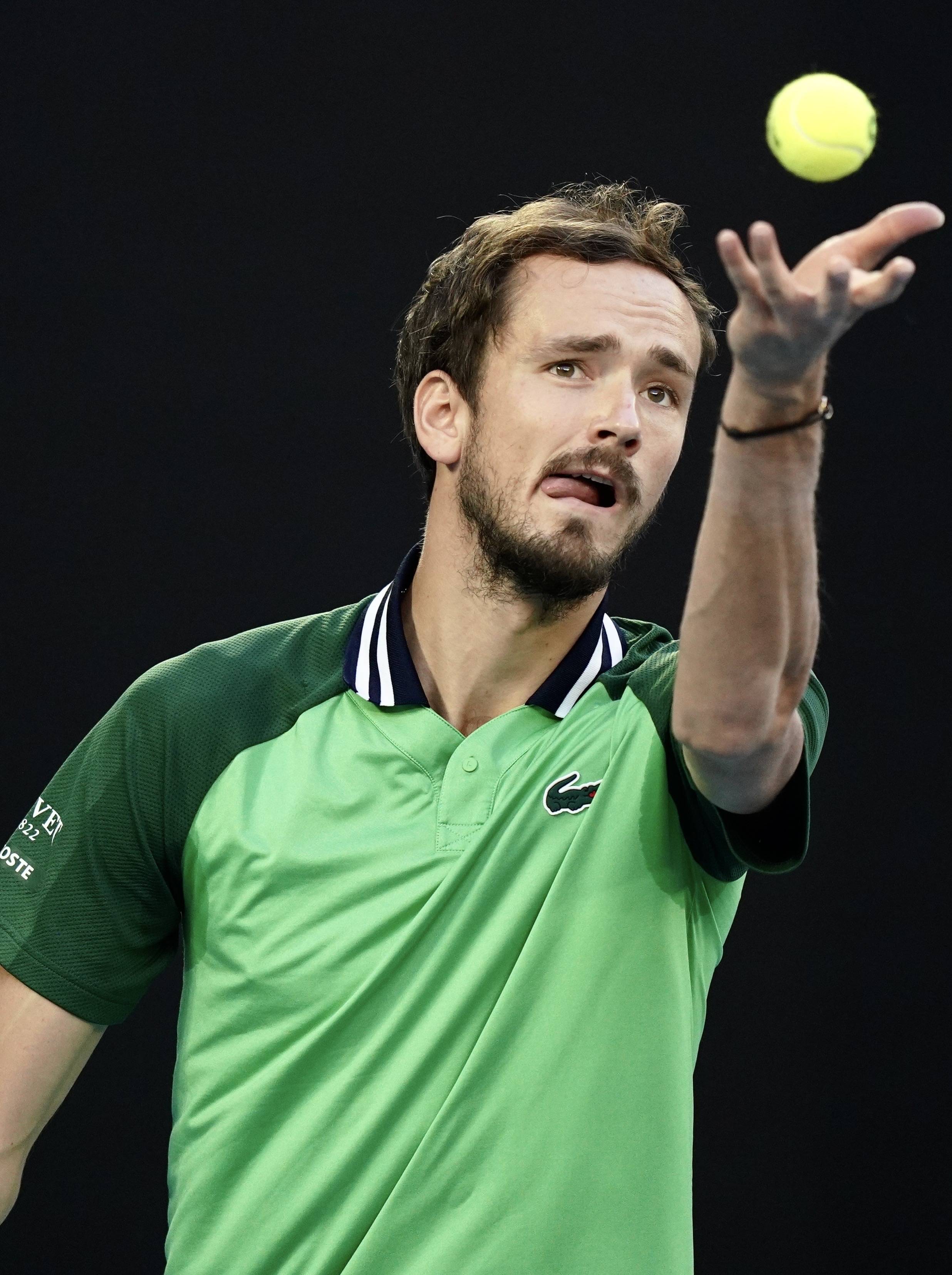 关于西班牙网球队血洗日本网球队,梅德韦杰夫打破历史纪录的信息 关于西班牙网球队血洗日本网球队,梅德韦杰夫打破历史纪录的信息