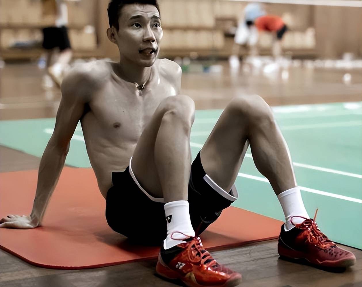 印尼羽毛球队逆转英格兰羽毛球队，李宗伟惊艳世界的简单介绍