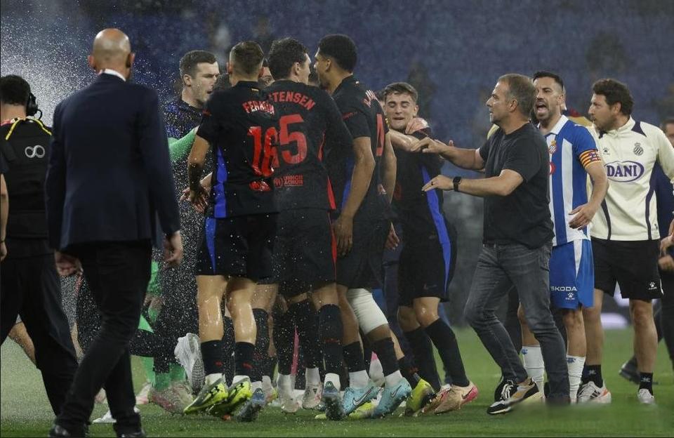 巴塞罗那紧随皇马,争夺西甲冠军的简单介绍 巴塞罗那紧随皇马,争夺西甲冠军的简单介绍