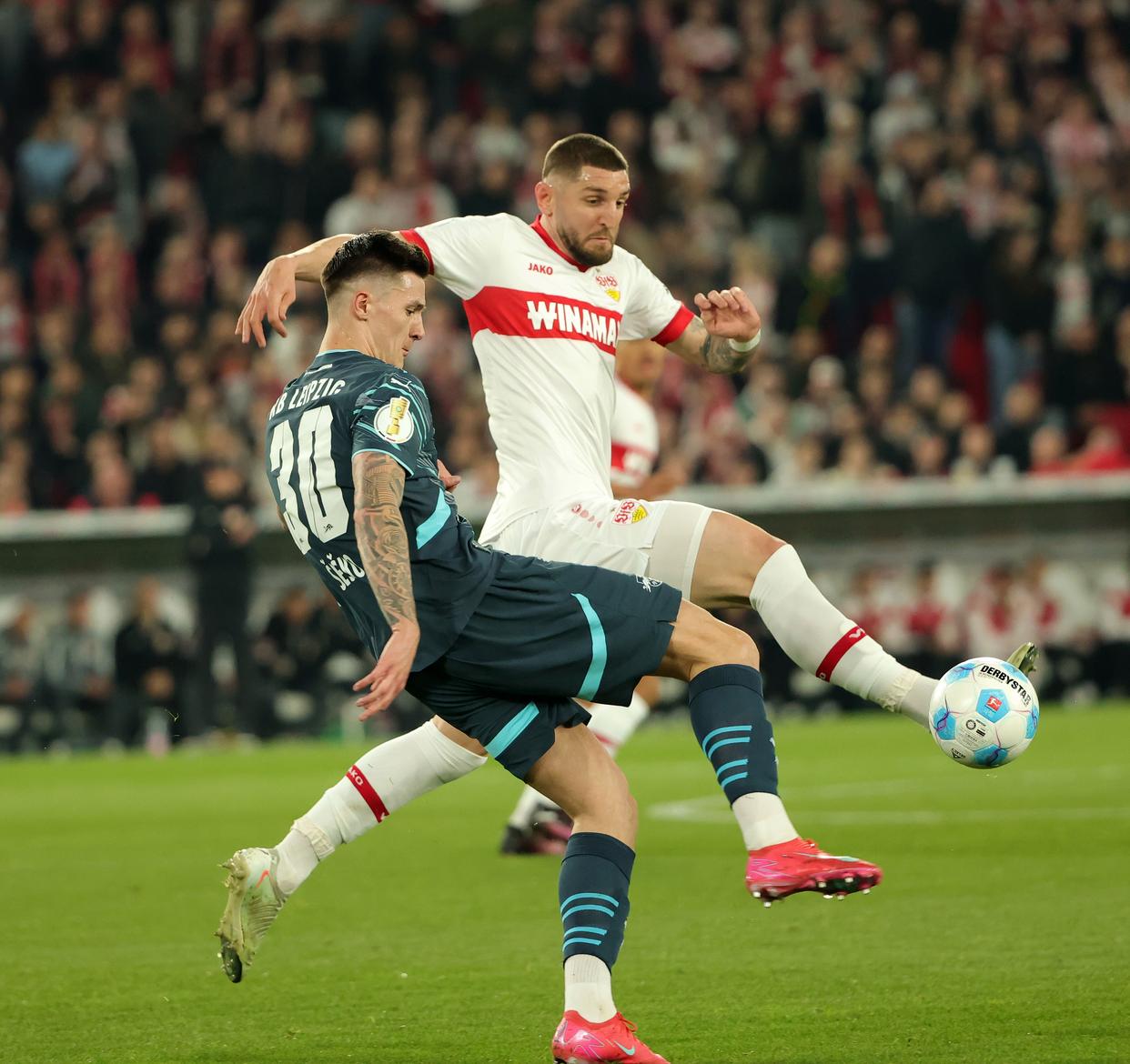 德国队艰难获胜，冲入半决赛的简单介绍