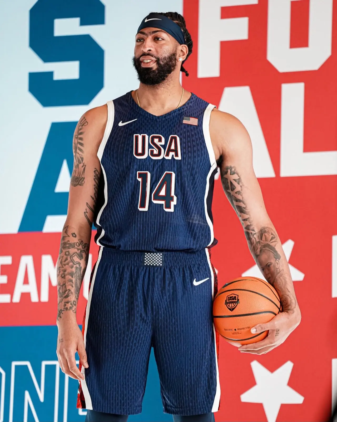 美国篮球队抢眼全明星锦标赛，精彩过招令人陶醉！的简单介绍