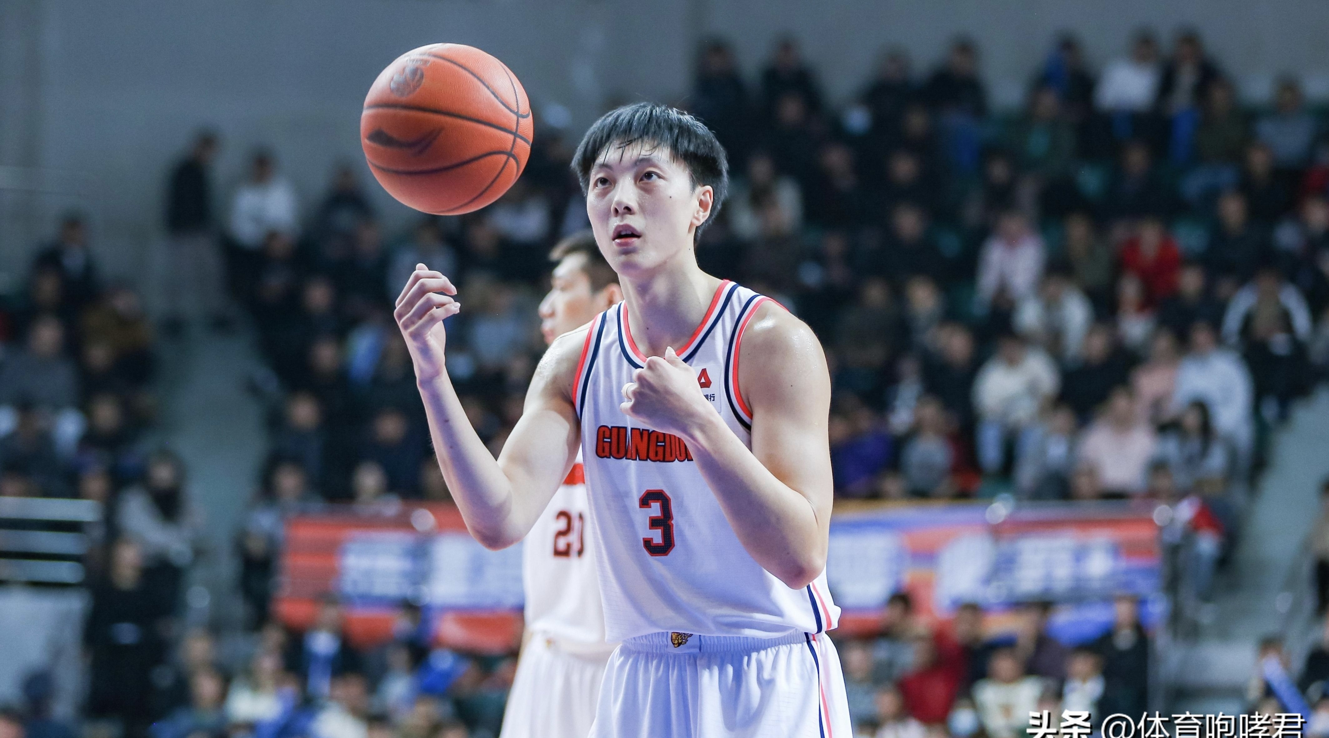 开云体育APP下载-包含广东队员全力以赴，实现主场连胜的词条