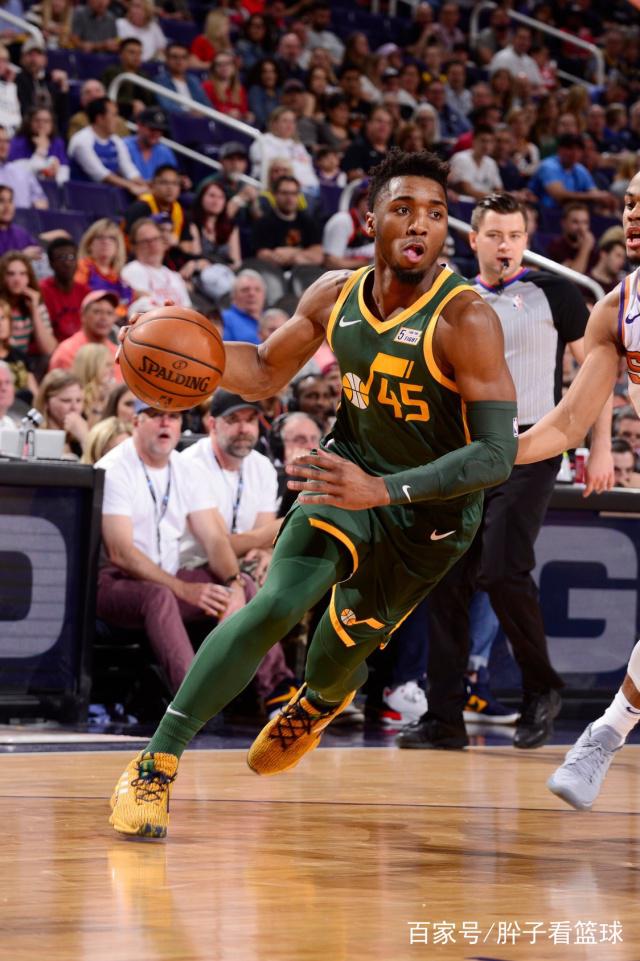 包含爵士主场击败篮网,米切尔砍下35分超强篮板助攻数据的词条 包含爵士主场击败篮网,米切尔砍下35分超强篮板助攻数据的词条