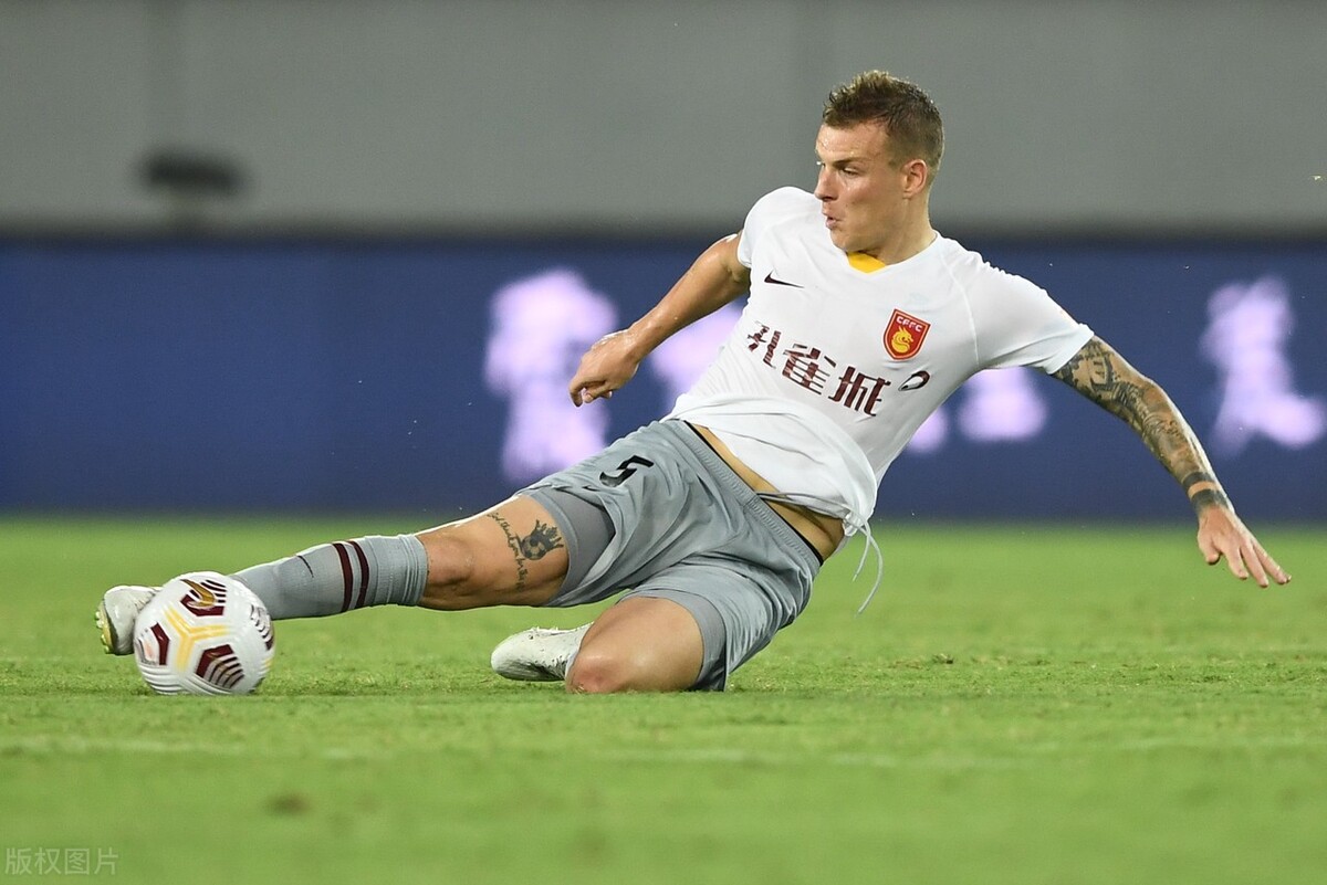 霍芬海姆队实现艰难逆转,赢得掌声的简单介绍 霍芬海姆队实现艰难逆转,赢得掌声的简单介绍