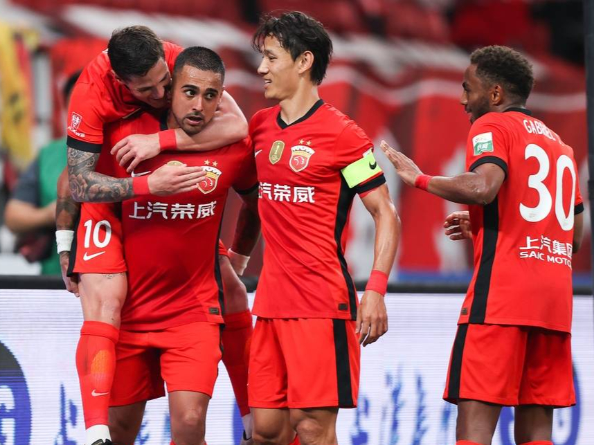 球队势如破竹，凭借出色表现取得胜利的简单介绍